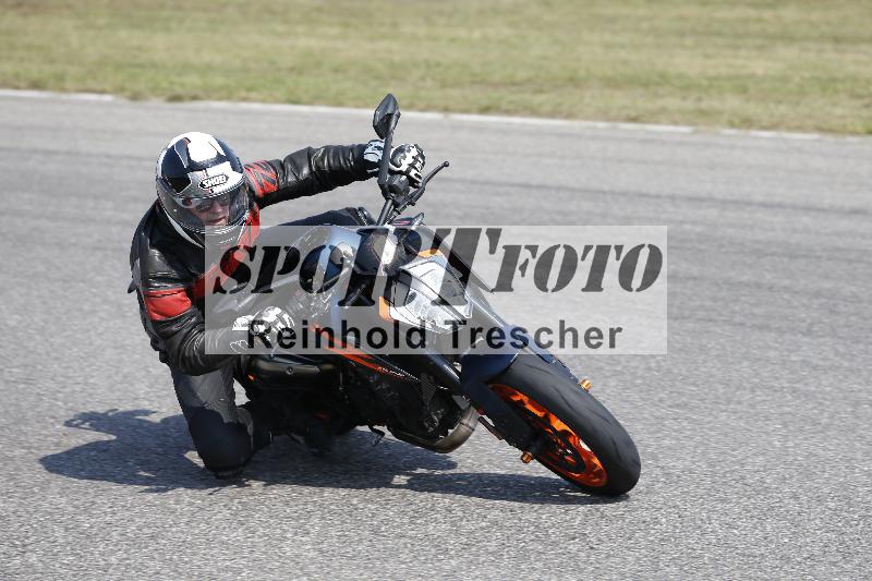 /Archiv-2025/49 26.08.2025 Cornu Master School ADR/blau-bleu/0